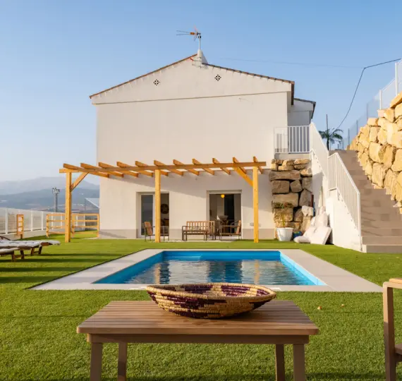 Sale of detached villa in Viñuela