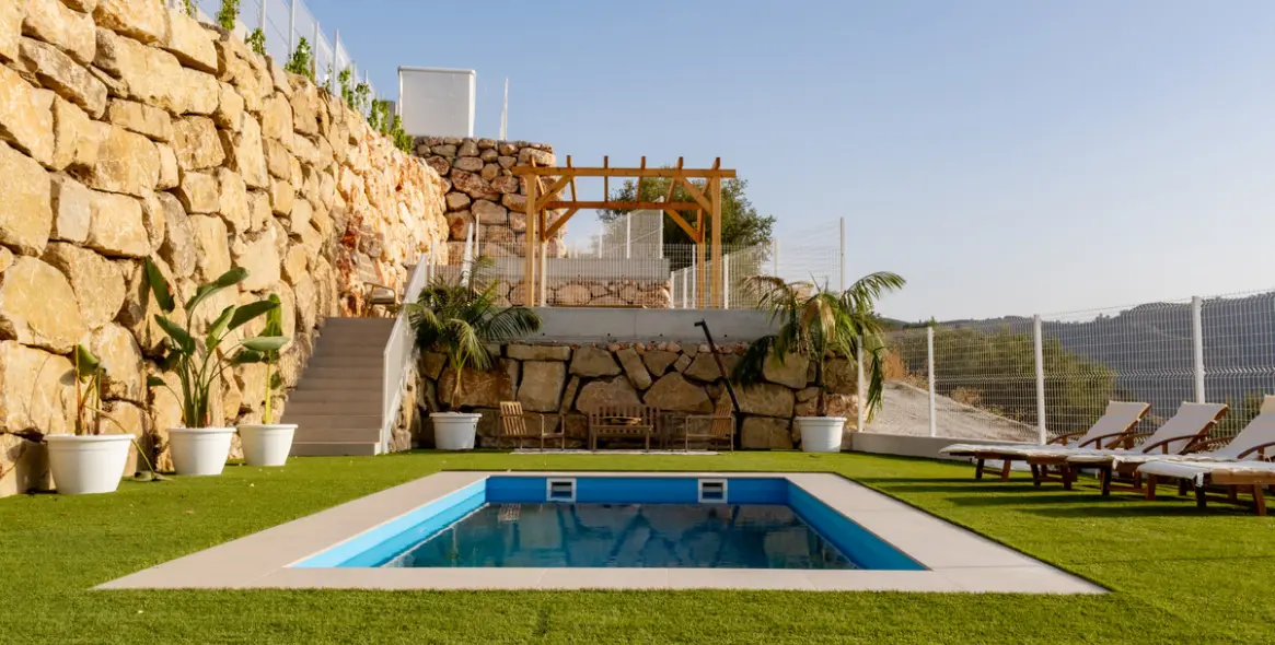 Sale of detached villa in Viñuela 2