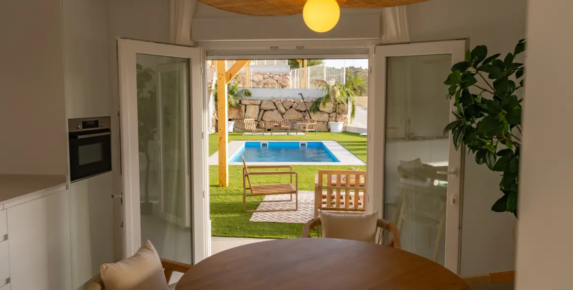 Sale of detached villa in Viñuela 3
