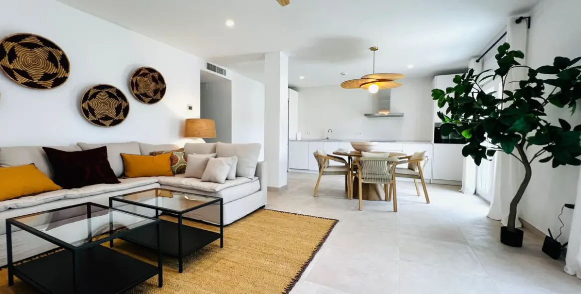 Продажа  отдельно стоящей виллы в Viñuela 25