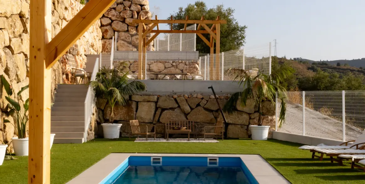 Продажа  отдельно стоящей виллы в Viñuela 45