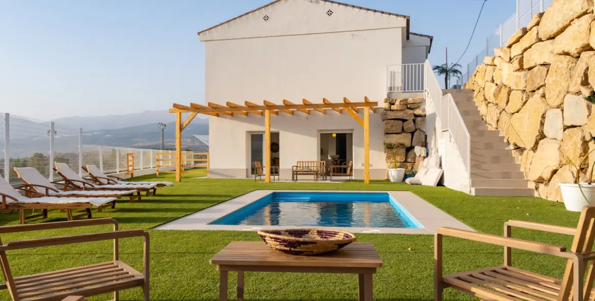 Продажа  отдельно стоящей виллы в Viñuela 46