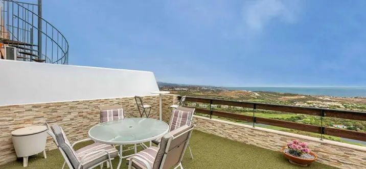 Penthouse R5155966 0