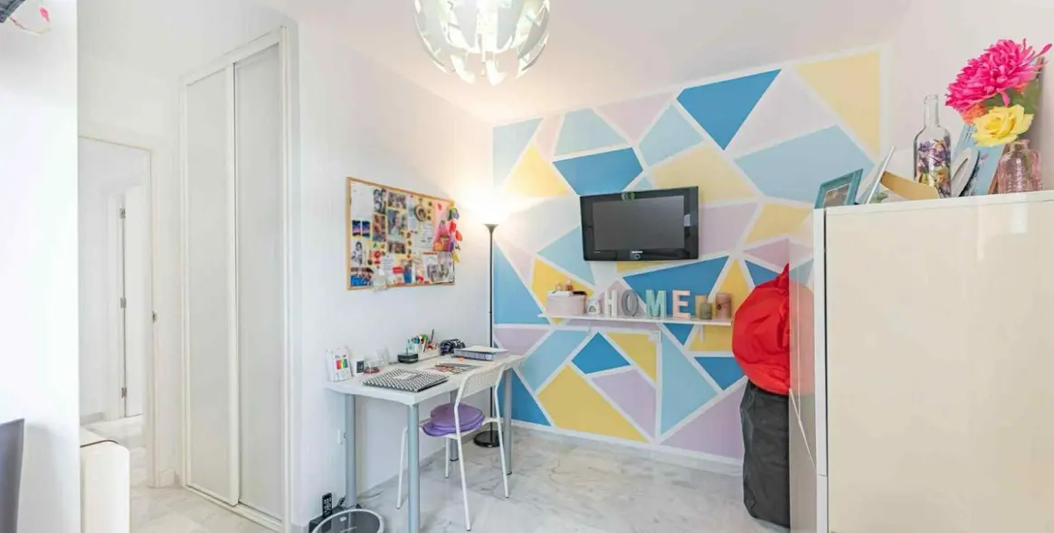 Sale of penthouse in Casares 9