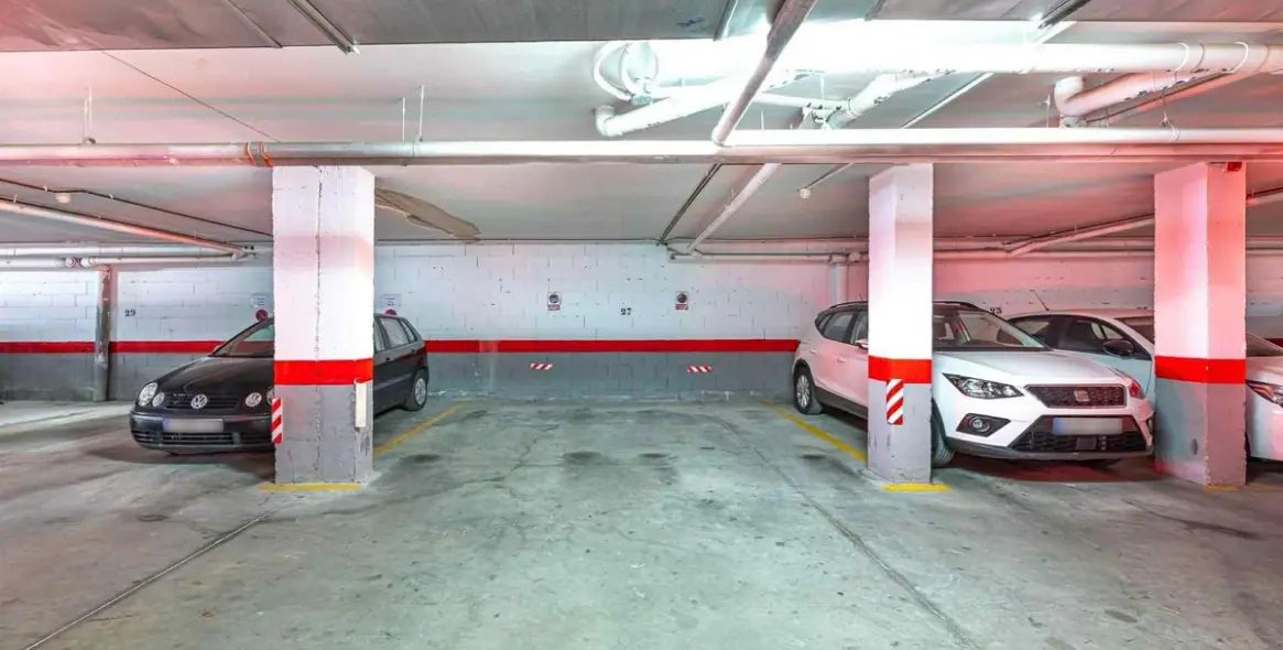 Sale of penthouse in Casares 13