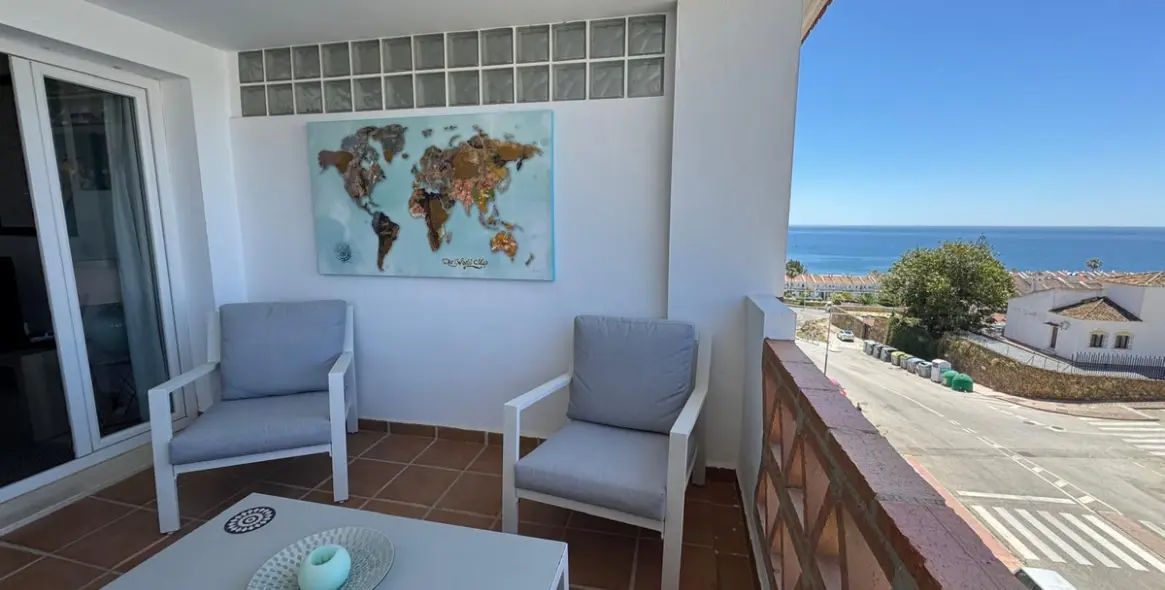 Sale of penthouse duplex in Manilva 3