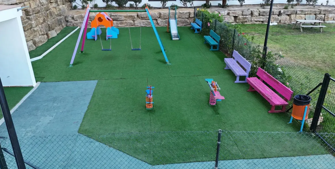 Sale of penthouse duplex in Manilva 4