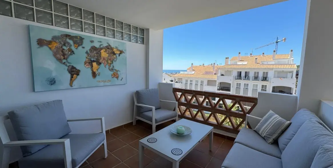 Sale of penthouse duplex in Manilva 13