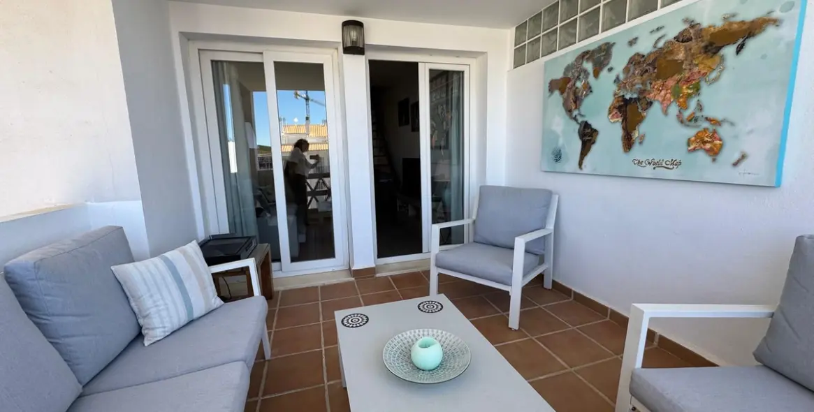Sale of penthouse duplex in Manilva 14