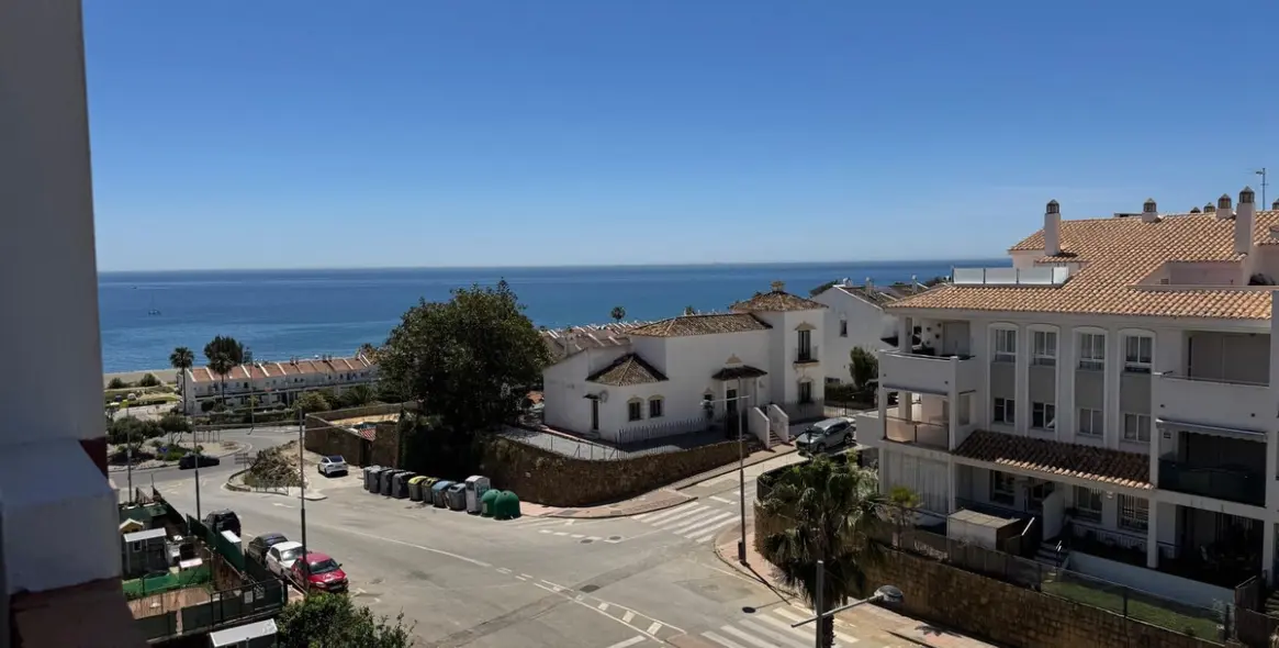 Sale of penthouse duplex in Manilva 15