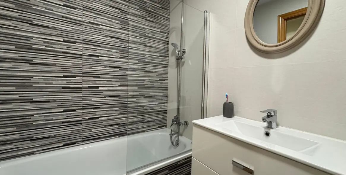 Sale of penthouse duplex in Manilva 18