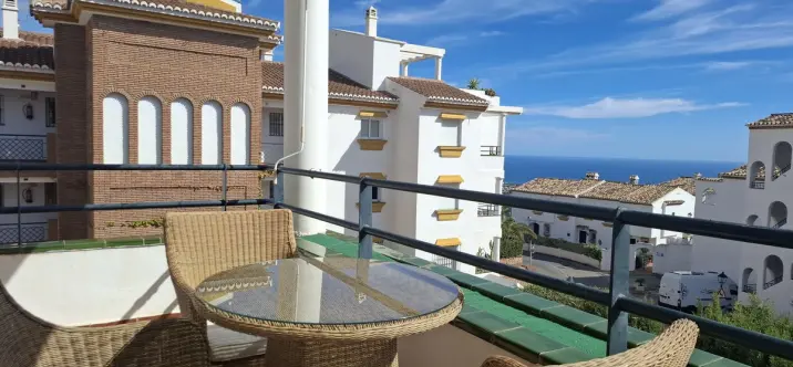 Продажа апартаментов на среднем этаже в Benalmadena 0