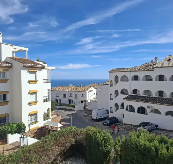 Продажа апартаментов на среднем этаже в Benalmadena