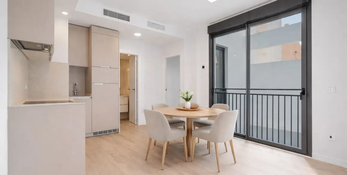 Sale of middle floor apartment in Fuengirola 3