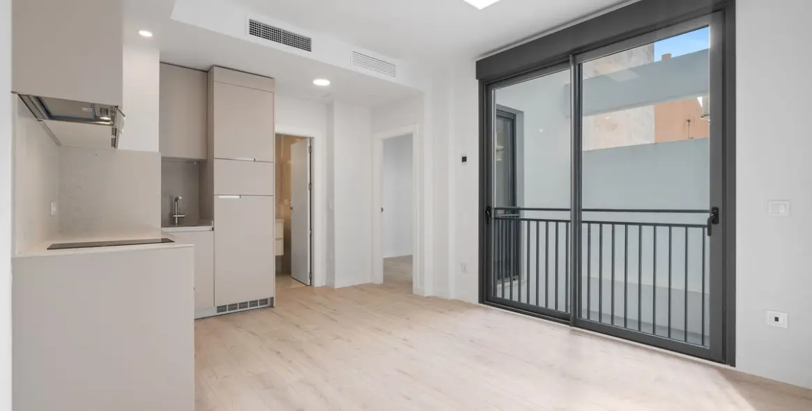 Sale of middle floor apartment in Fuengirola 5
