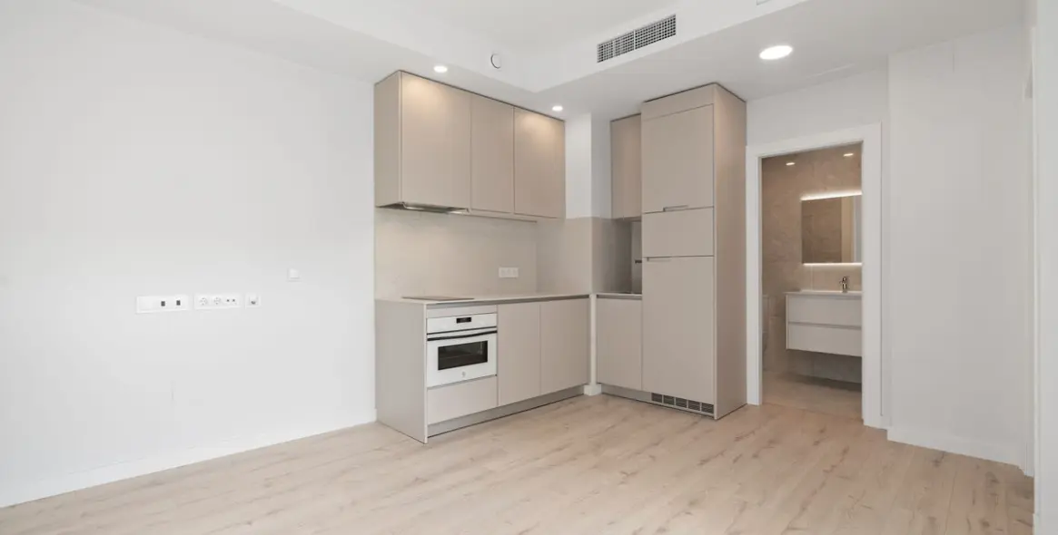 Sale of middle floor apartment in Fuengirola 6