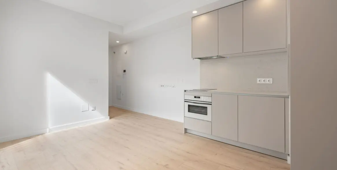 Sale of middle floor apartment in Fuengirola 16