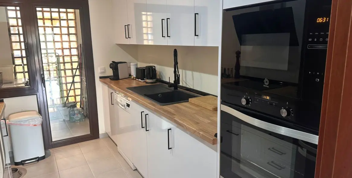 Sale of penthouse in Estepona 15