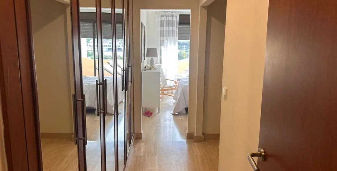 Sale of penthouse in Estepona 23