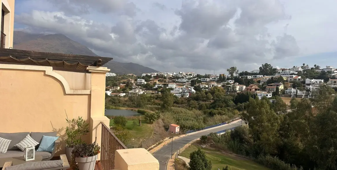 Sale of penthouse in Estepona 42