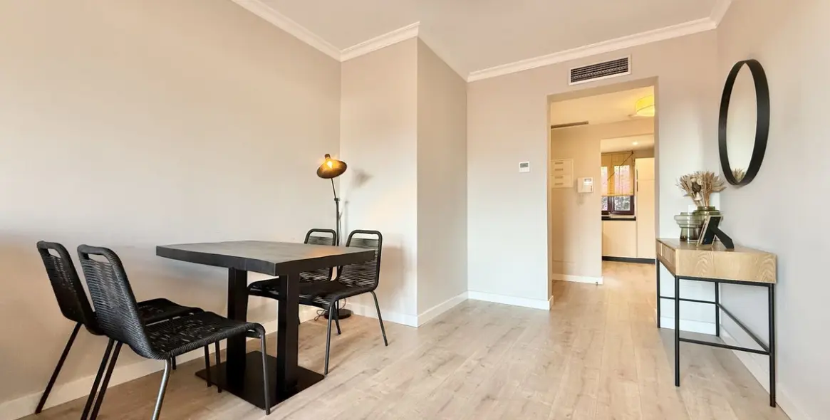 Sale of middle floor apartment in Benahavís 7