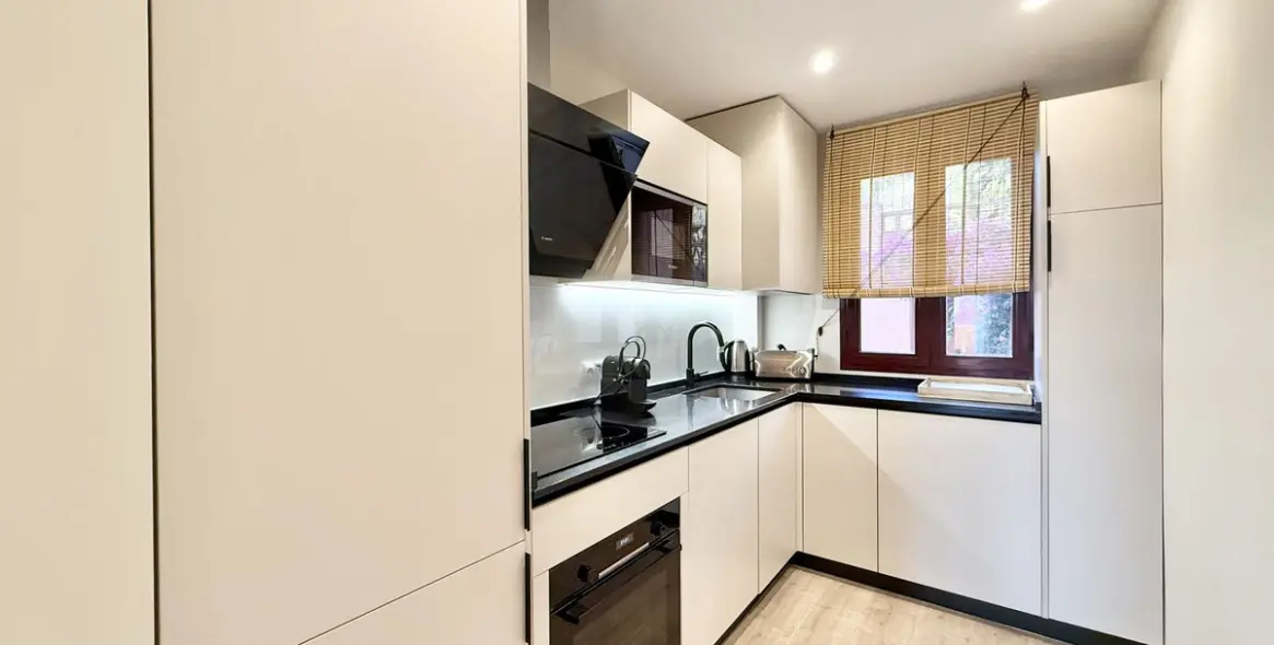 Sale of middle floor apartment in Benahavís 14