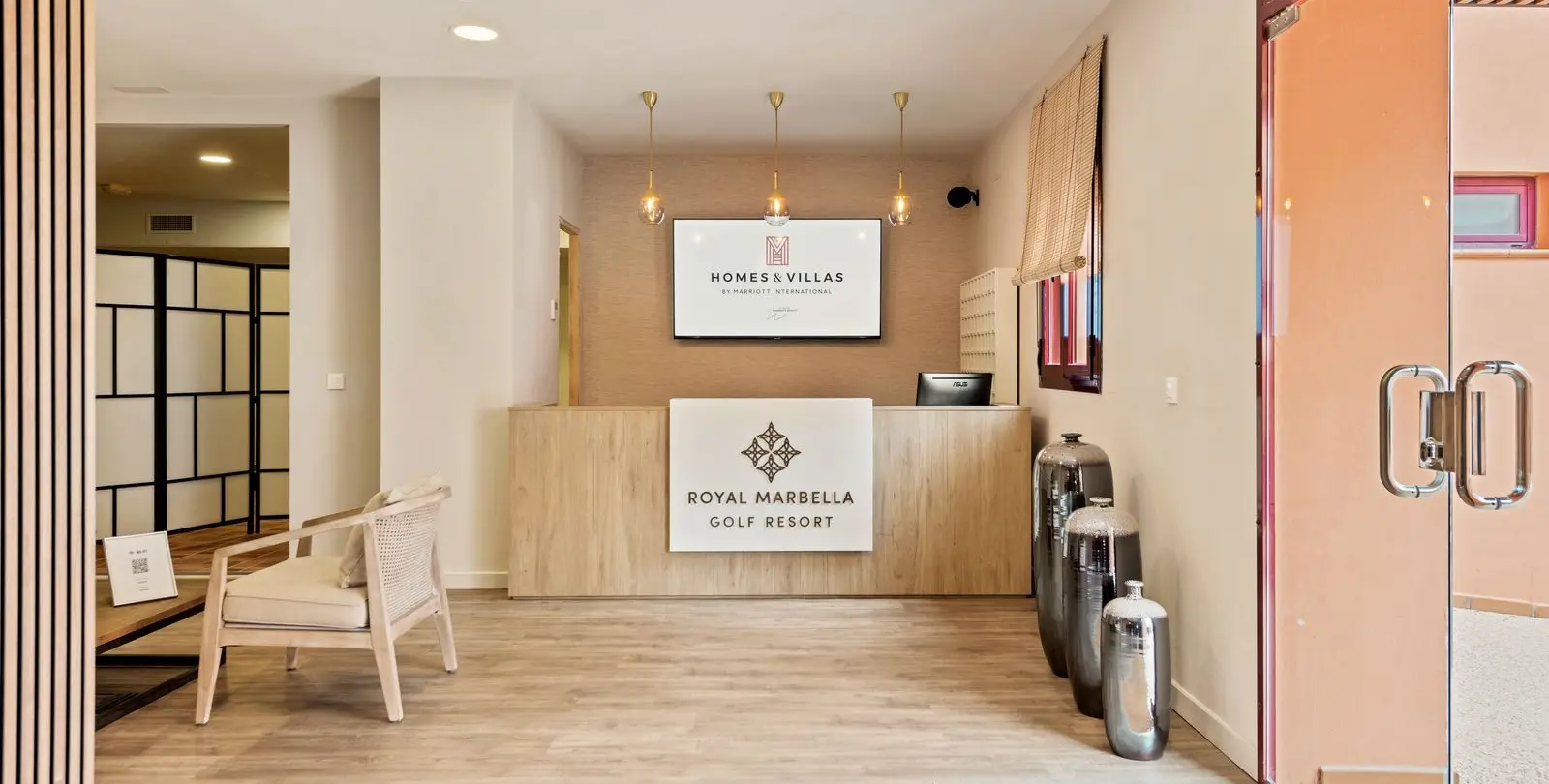 Sale of middle floor apartment in Benahavís 31