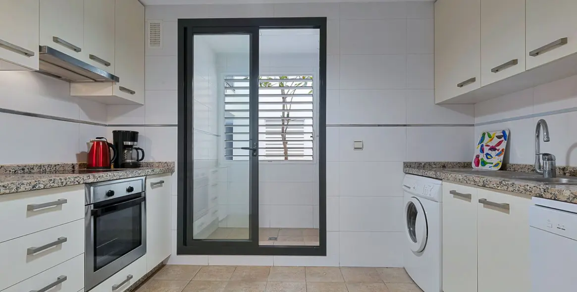 Sale of ground floor apartment in La Cala de Mijas 13