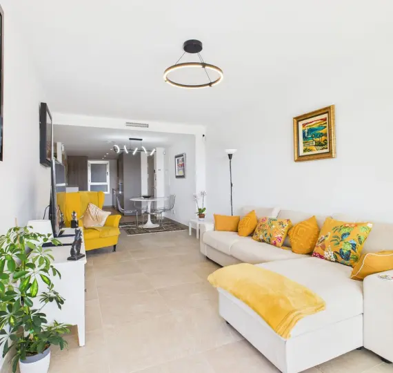 Продажа апартаментов на первом этаже в Estepona