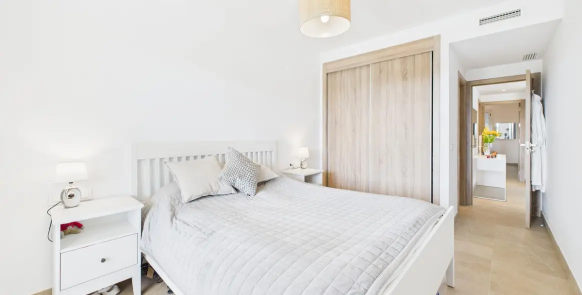 Продажа апартаментов на первом этаже в Estepona 13