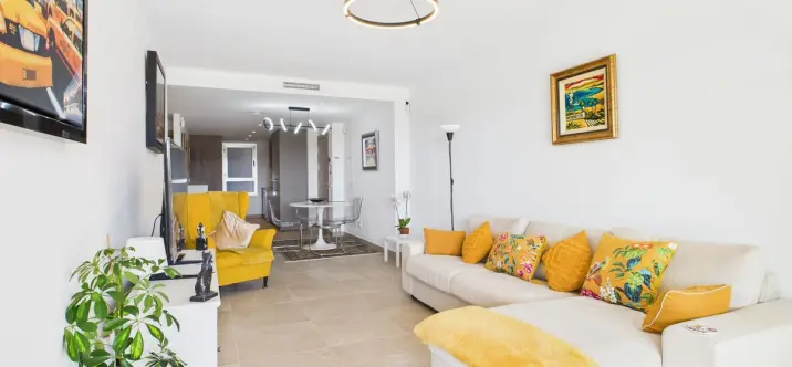 Venta de apartamento en planta baja en Estepona 3
