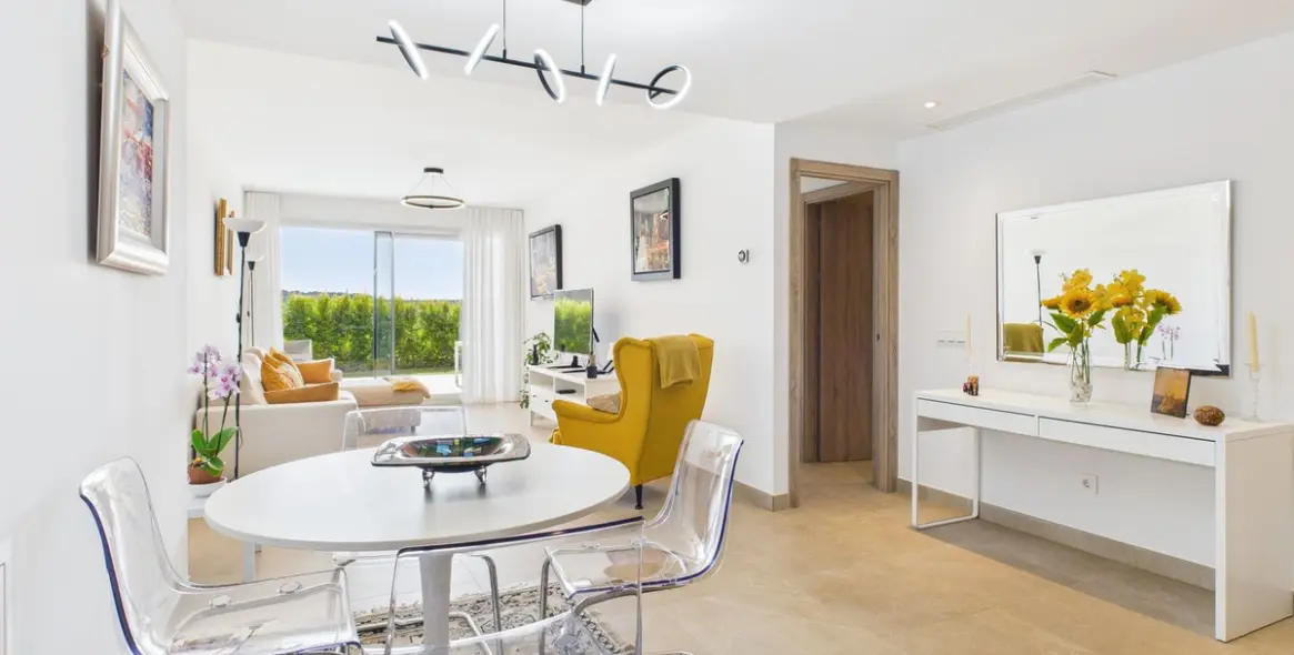 Venta de apartamento en planta baja en Estepona 5