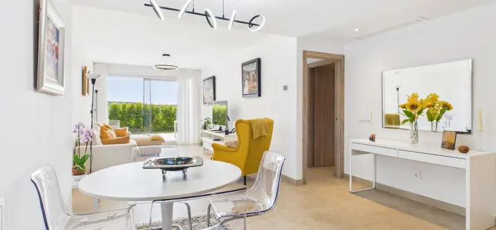 Venta de apartamento en planta baja en Estepona 4