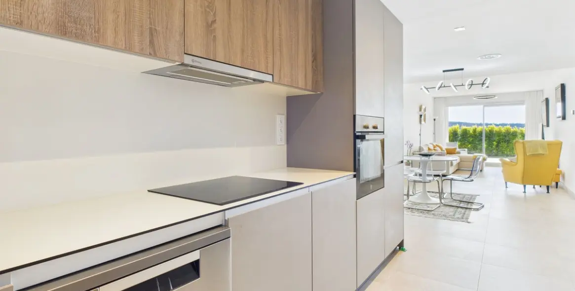 Venta de apartamento en planta baja en Estepona 8