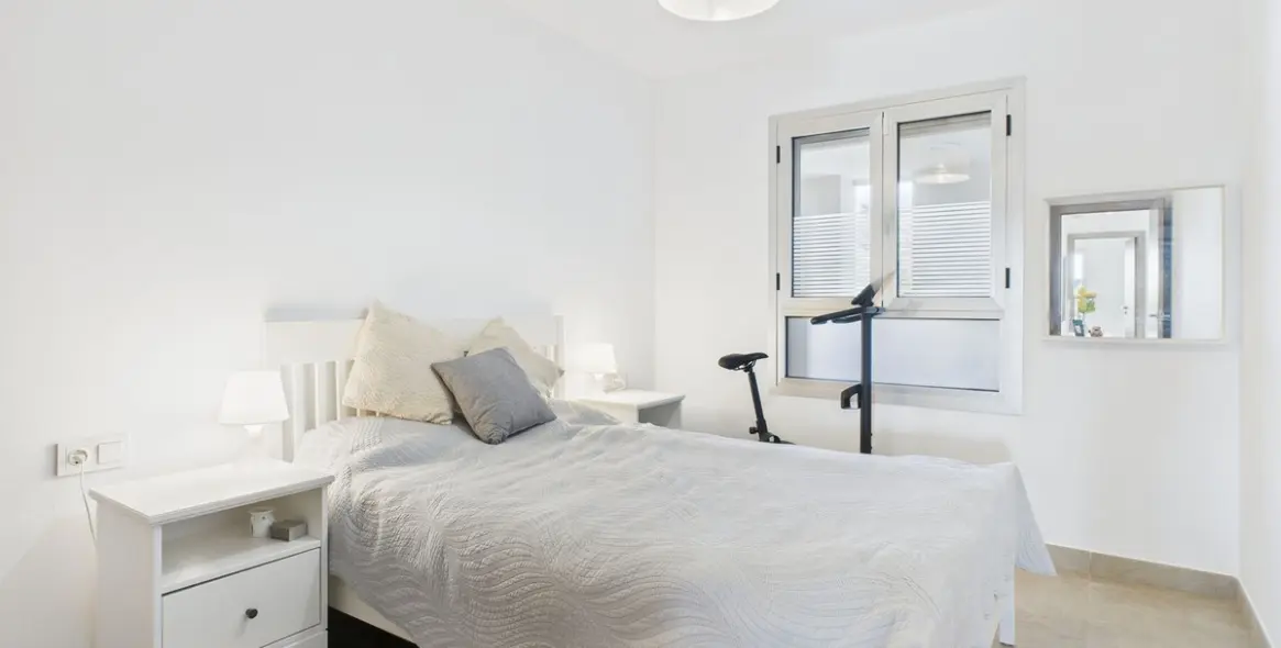 Venta de apartamento en planta baja en Estepona 9