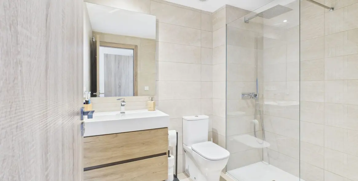 Venta de apartamento en planta baja en Estepona 16