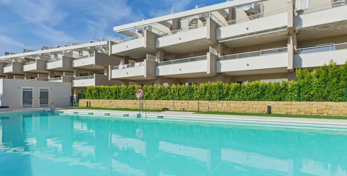 Sale of ground floor apartment in Estepona 30