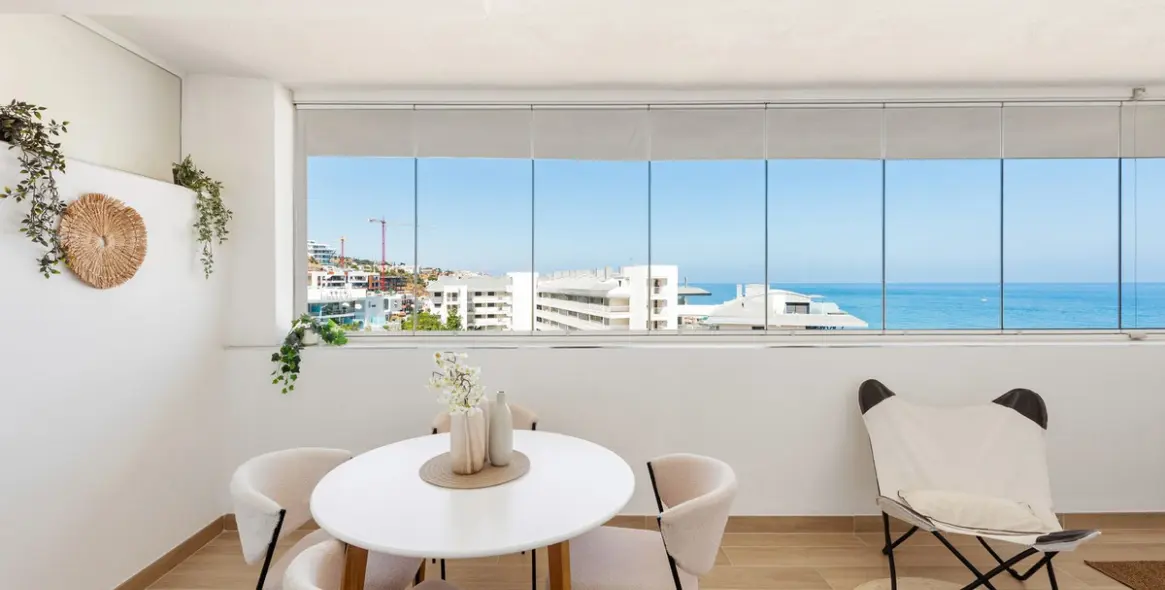 Продажа апартаментов на среднем этаже в Carvajal 8