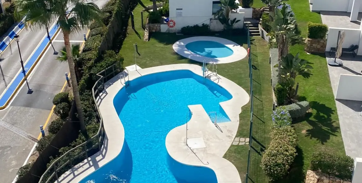 Sale of penthouse in Manilva 2