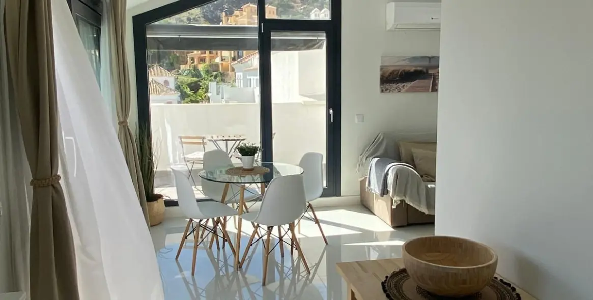 Sale of penthouse in Manilva 7