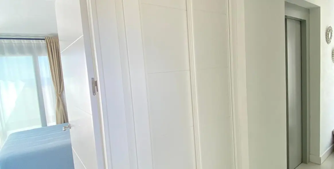 Sale of penthouse in Manilva 14