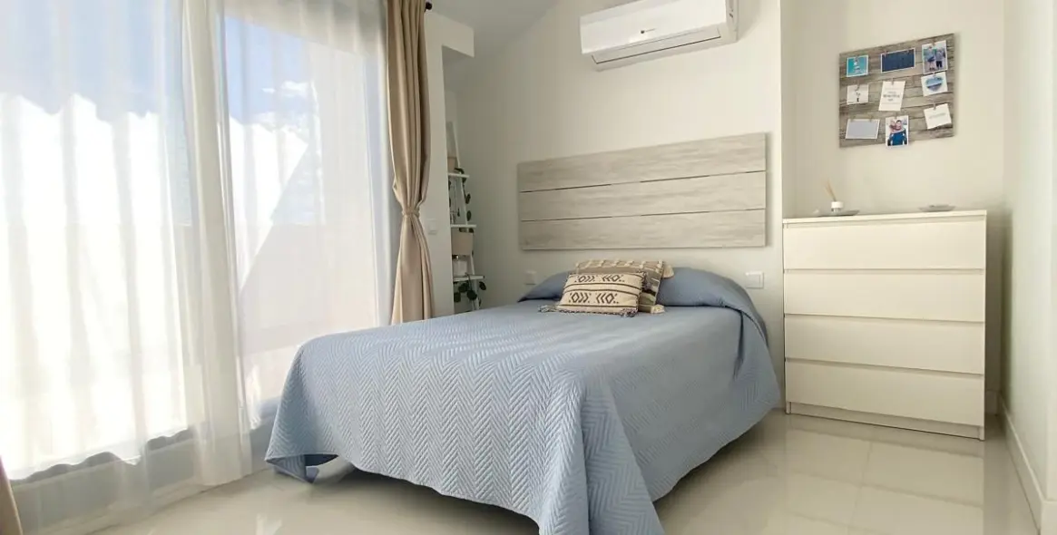 Sale of penthouse in Manilva 16