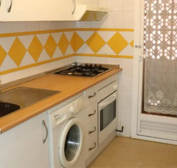 Sale of middle floor apartment in Marbella