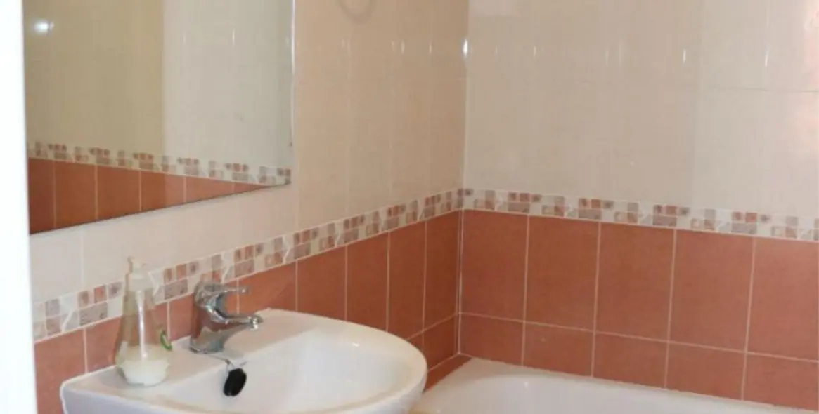 Sale of middle floor apartment in Marbella 12