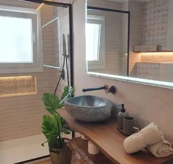 Middle floor apartment R5032285