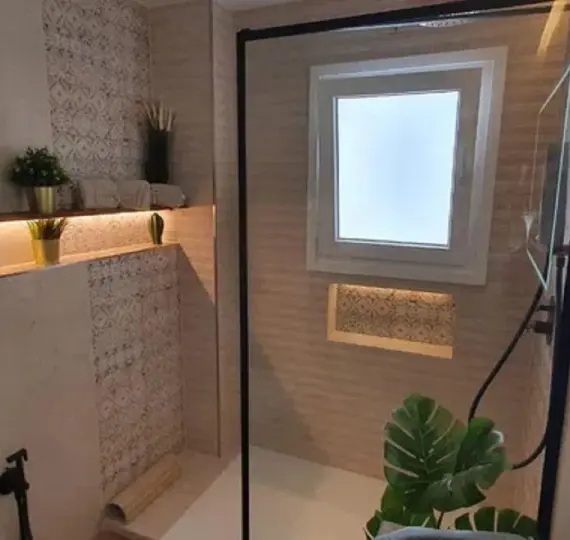 Middle floor apartment R5032285