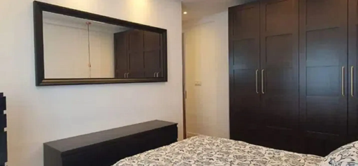Sale of middle floor apartment in Málaga Centro 4