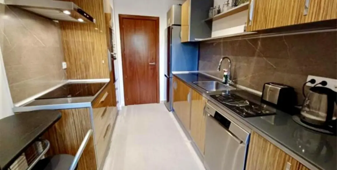 Sale of middle floor apartment in Estepona 4