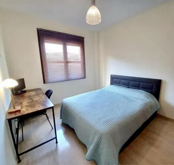 Sale of middle floor apartment in Estepona