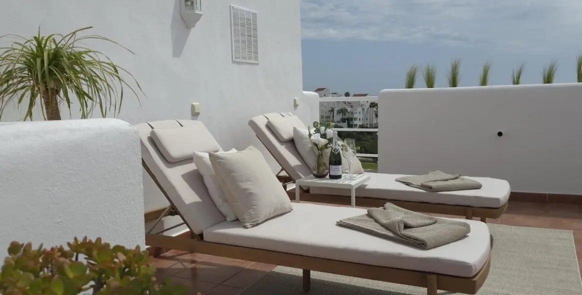 Sale of middle floor apartment in Valle Romano 2